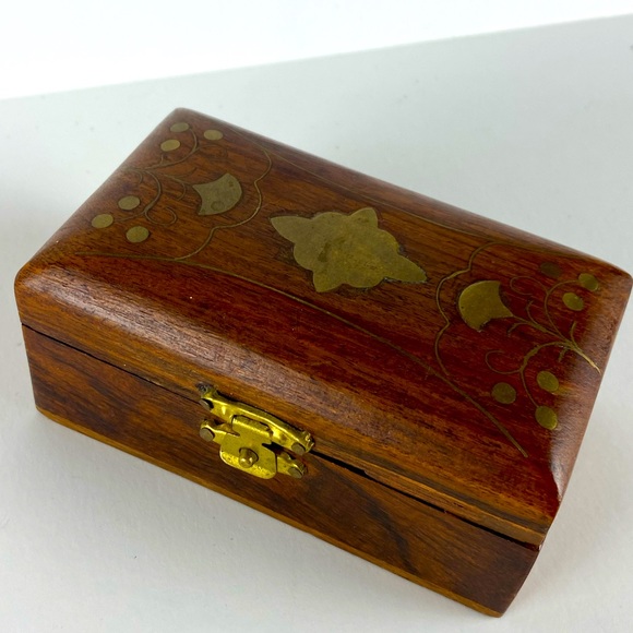 Small Wood and Brass box - Picture 1 of 6